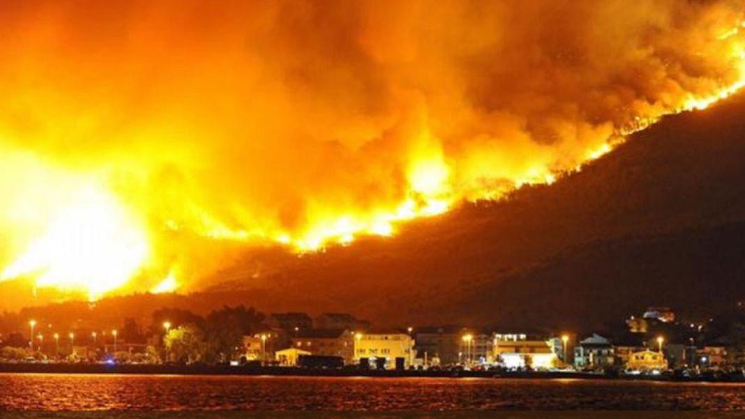 Atenționare MAE: Pericol de incendiu în mare parte din Grecia