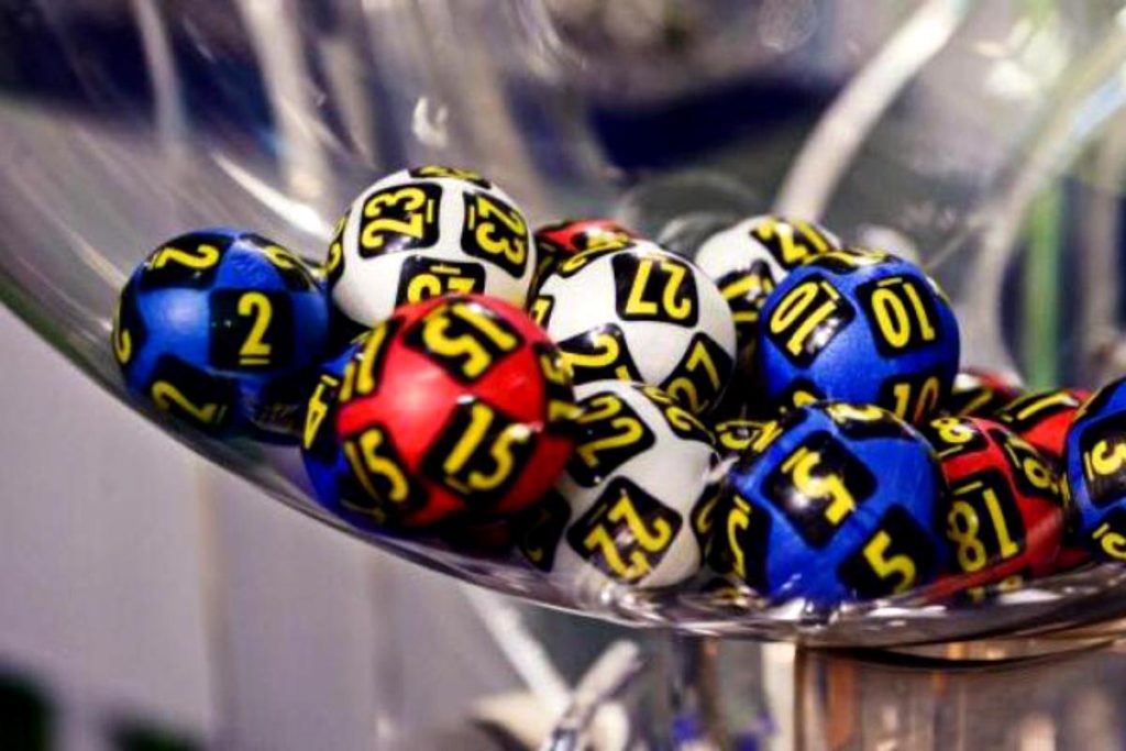 Câştigătorul premiului de 725.000 euro la Loto 6/49 şi-a ridicat banii