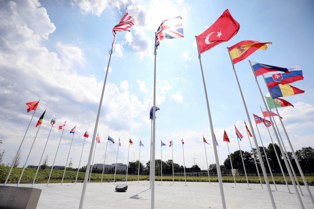 Dialogul între oficiali turci şi greci la sediul NATO, amânat până joi
