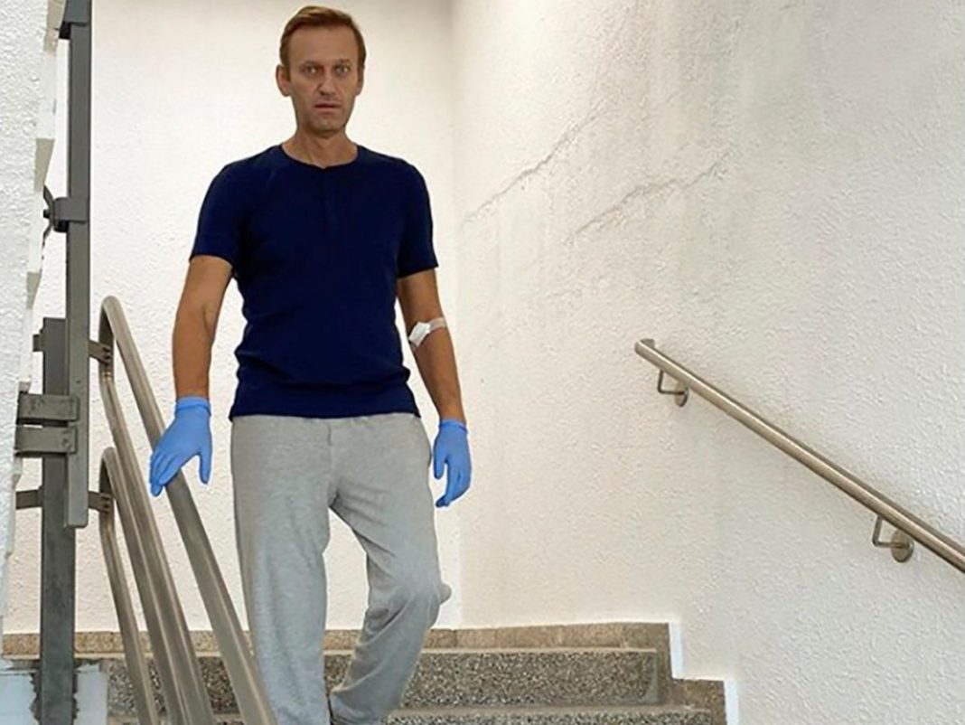 Aleksei Navalnîi a ieşit din spital