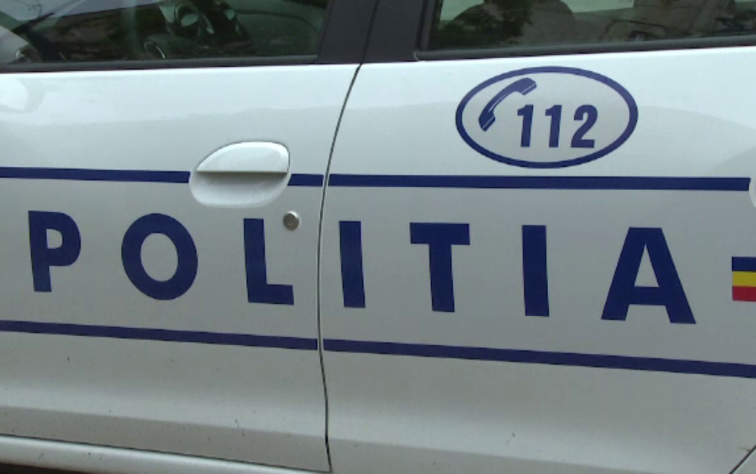 Gorj: Șofer rănit după ce a intrat cu mașina într-un gard