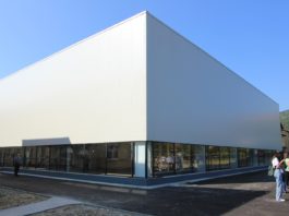 S-a inaugurat astăzi noua sală de sport a Liceului Sanitar ”Antim Ivireanul” din Râmnicu Vâlcea