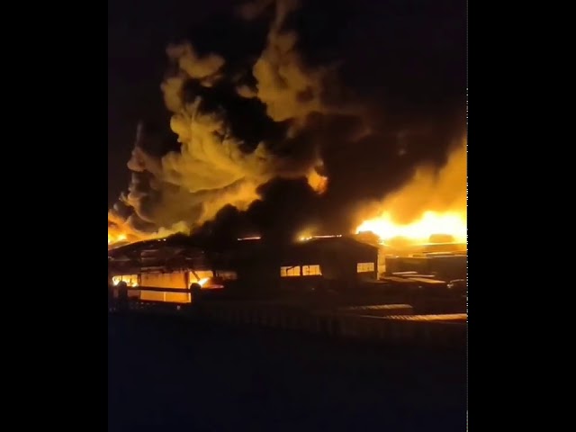 Explozie urmată de incendiu în portul Ancona