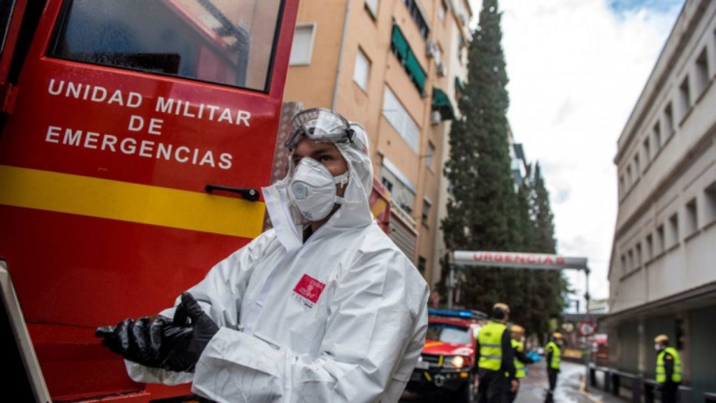 7.034 de români din străinătate au noul coronavirus