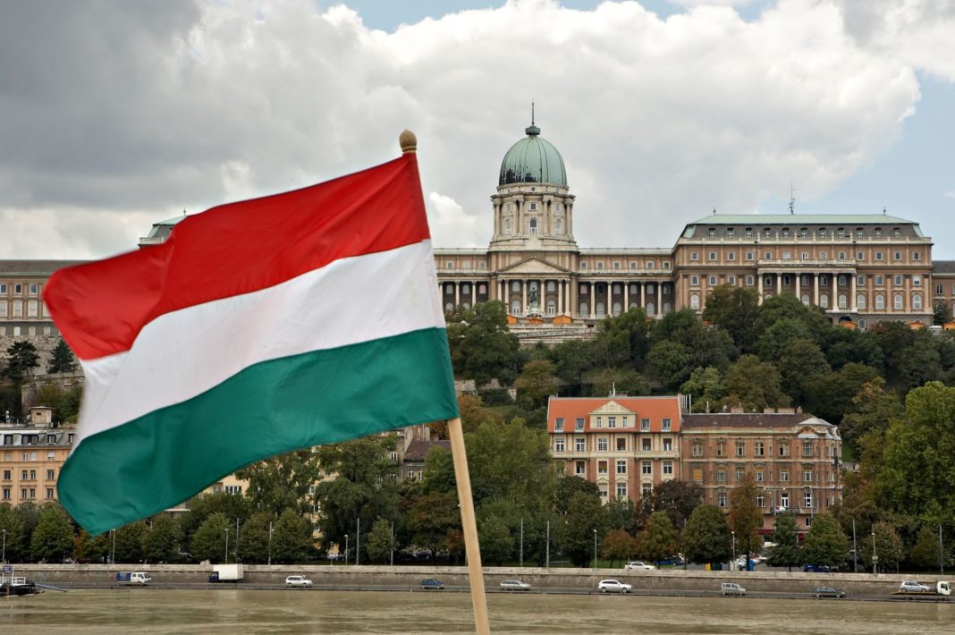 Număr record de cazuri noi de COVID-19 în Ungaria după începerea anului şcolar