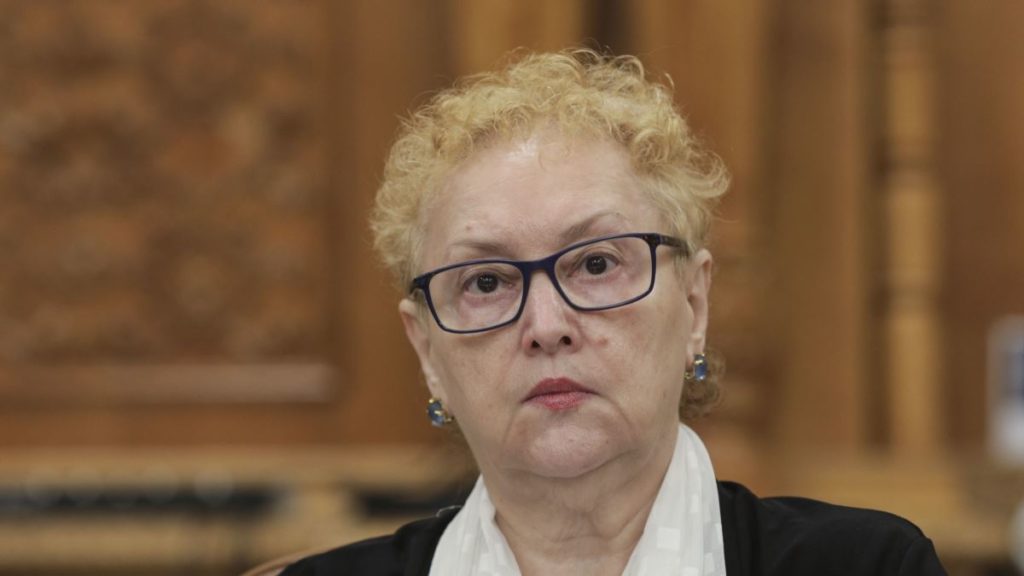 CCR a respins sesizarea Avocatului Poporului:  Sunt constituționale atât internarea obligatorie, cât și detașarea medicilor
