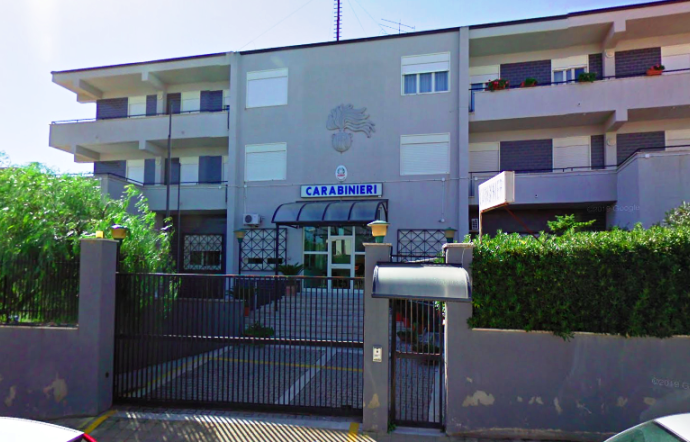 1589455158382.png--tragedia_a_campobello_di_licata__maresciallo_dei_carabinieri_si_e_suicidato Cei trei români, printre care și o femeie, au fost arestați de carabinierii din Licata, sub acuzația de vătămare corporală gravă