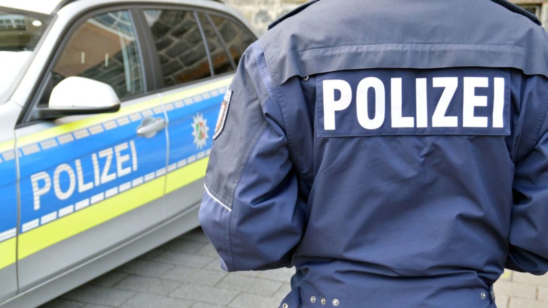 Autorul luării de ostatici din Berlin a fost reţinut de polițiști