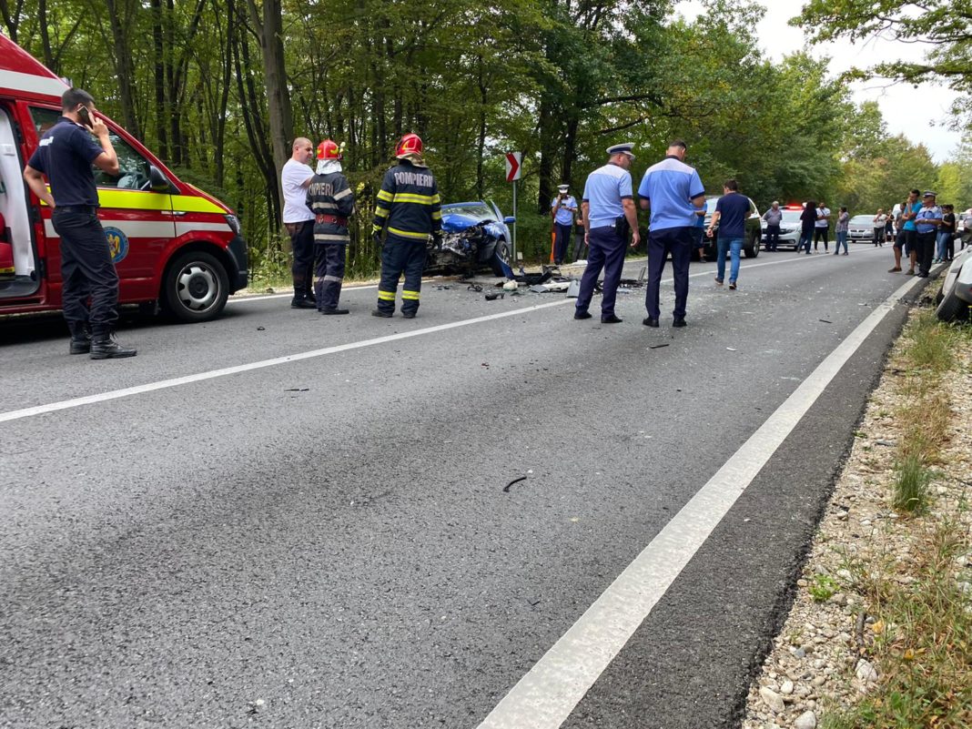 Doi șoferi au ajuns la spital, în urma unui accident produs la Lelești