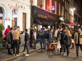Coronavirus: Pub-urile şi restaurantele din nordul Angliei vor fi închise