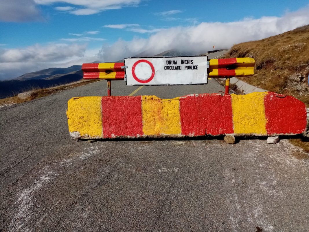 Circulația pe Transalpina, între Rânca și Obârșia Lotrului, rămâne închisă