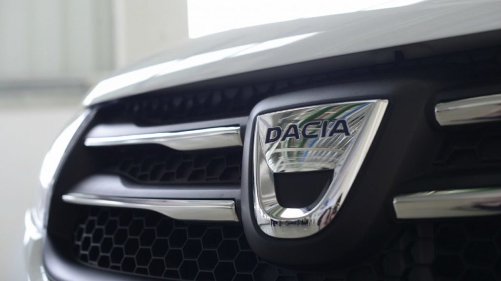 Francezii se plâng de motoarele Renault defectuoase, care echipează şi modele Dacia