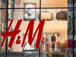 H&M a fost amendat pentru că și-a spionat angajații