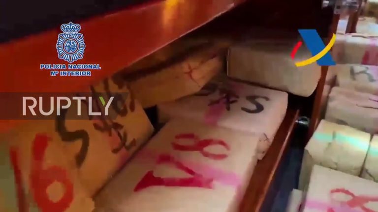 Spania: 30 tone de haşiş, găsite la bordul a patru iahturi de lux