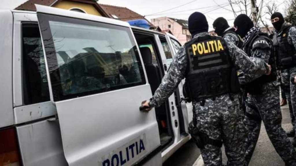 Olt: Percheziții într-un dosar de delapidare