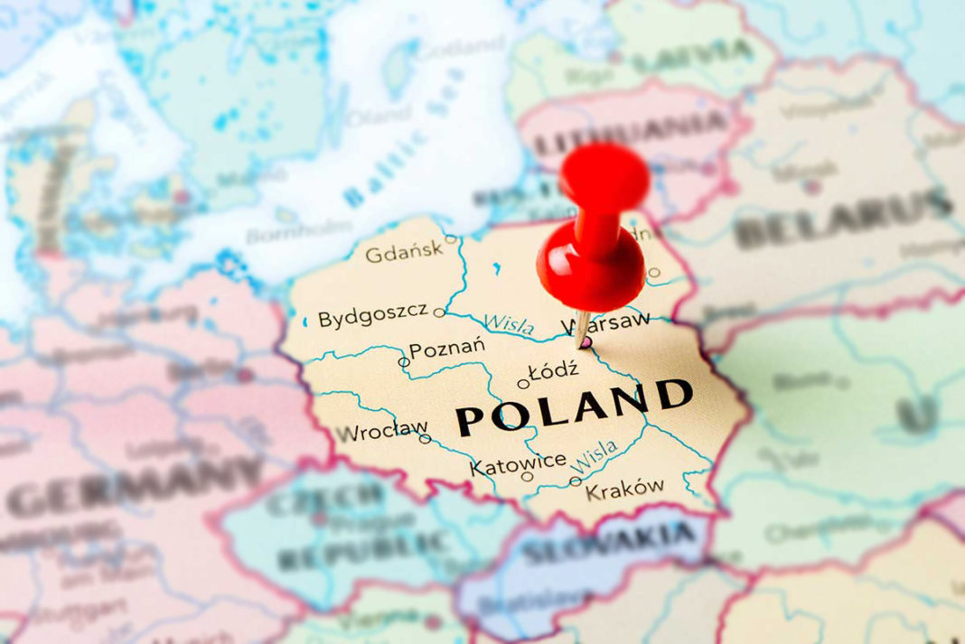 Polonia introduce obligativitatea purtării măștii în toate spațiile publice