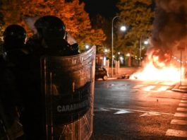 Proteste violente în nordul Italiei față de restricțiile impuse de autorități