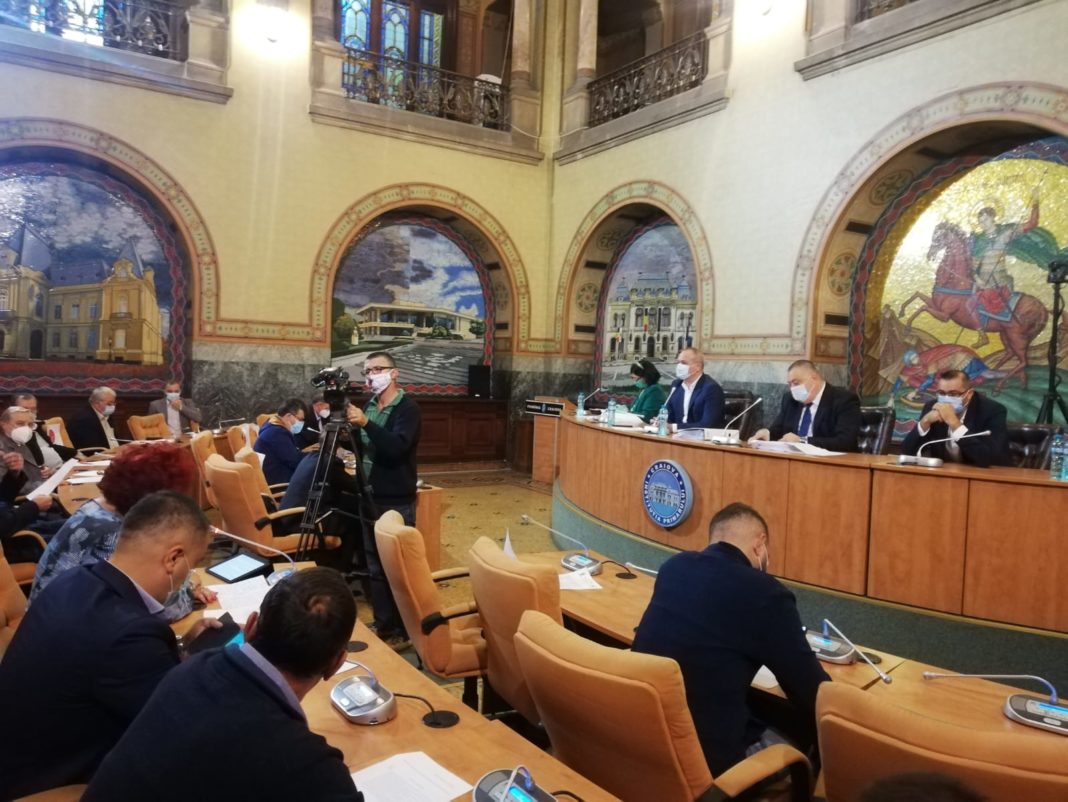 Mandatul directorului de la Salubritate Craiova SRL, Mihai Butari, a fost prelungit prin vot în Consiliul Local, cu toată opoziția consilierilor din partea PNL