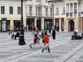 În patru localităţi din Sibiu, purtarea măştii în spaţiile publice este obligatorie