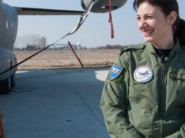 Premieră în NATO. O româncă este prima femeie care a obținut certificarea de pilot comandant de aeronavă