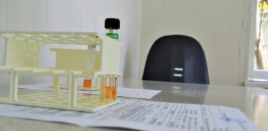 Medicii de la o clinică din Goteborg eliberau certificate false pentru COVID-19
