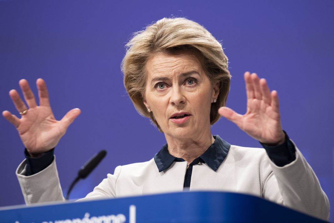 Ursula von der Leyen şi preşedintele Consiliului European, Charles Michel, vor semna miercuri, acordul post-Brexit încheiat cu Londra