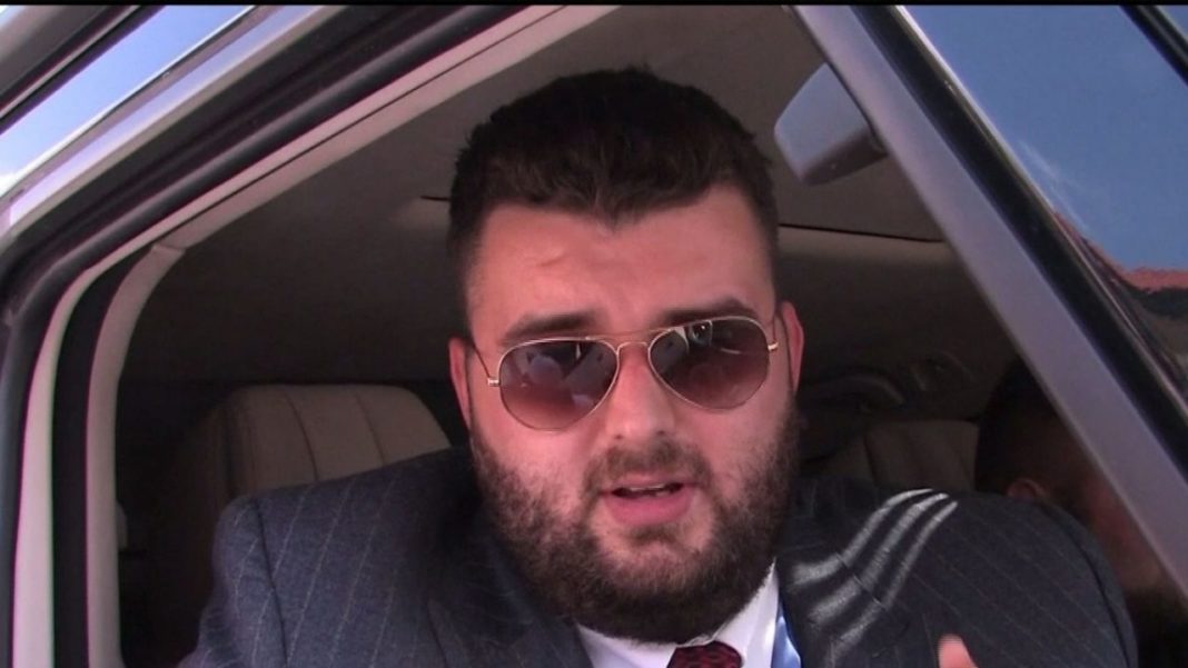 Dosar penal! Victor Micula ar fi participat la percheziţii mascat în polițist și avea acces la bazele de date MAI