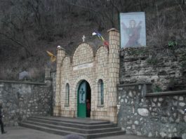 Pelerinajul la peștera Sfântului Andrei nu se va face în acest an
