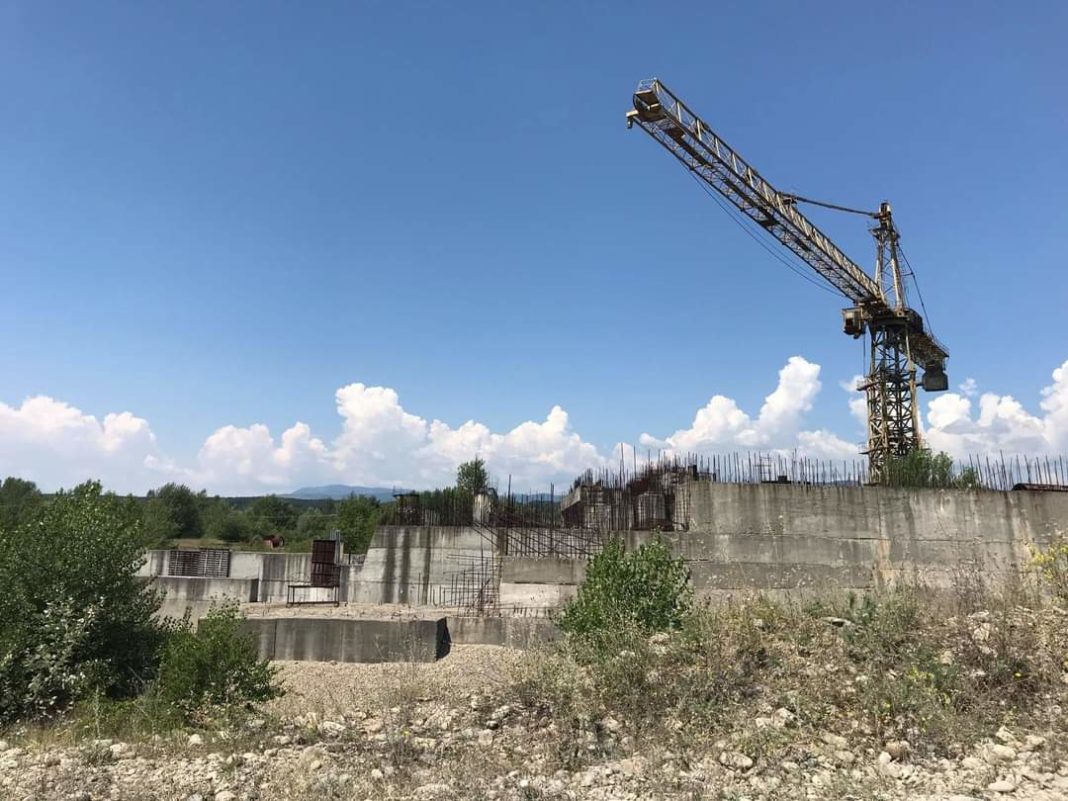 Investiția abandonată de la Valea Sadului, piatră de moară la gâtul autorităților