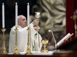 Coronavirus: Papa Francisc dedică rugăciunile sale de Ziua morţilor victimelor pandemiei de COVID-19