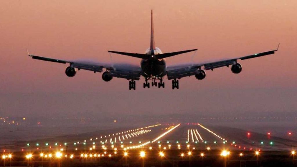 Cluj: Persoane depistate la îmbarcarea în avion cu teste COVID-19 false