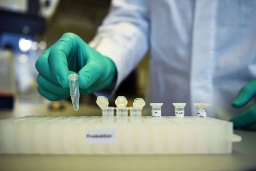 Experţii ungari vor studia vaccinul „Sputnik V” în Rusia