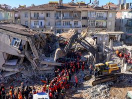 Bilanţul victimelor cutremurului din Turcia a ajuns la 83 de morţi