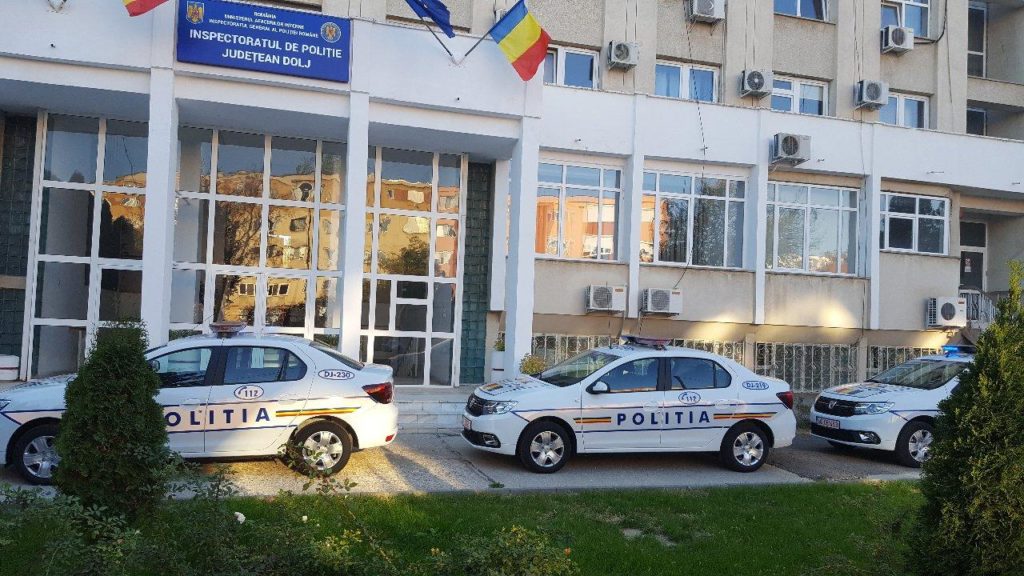 Prins cu numere false la mașină în Craiova