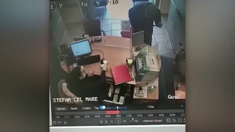 Autorul jafului de la banca aflată vizavi de sediul Poliției Române, arestat