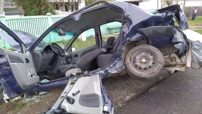 Accident mortal în Olt. Două mașini s-au făcut praf