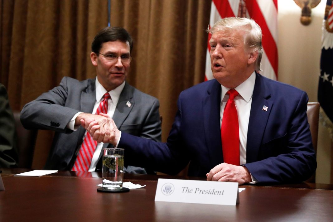 Donald Trump l-a demis azi pe șeful Pentagonului