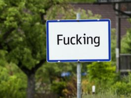 Locuitorii din satul austriac Fucking au decis să schimbe numele așezării