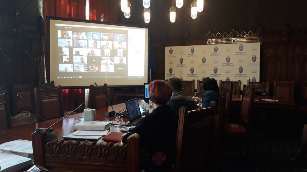 Contre și șicane în videoședința Consiliului Local Craiova. Prima ședință ordinară a noului Consiliu Local Craiova a avut loc online. Întrunirea a fost în format video, așa că ea a generat discuții aprinse, care au durat mai bine de trei ore.