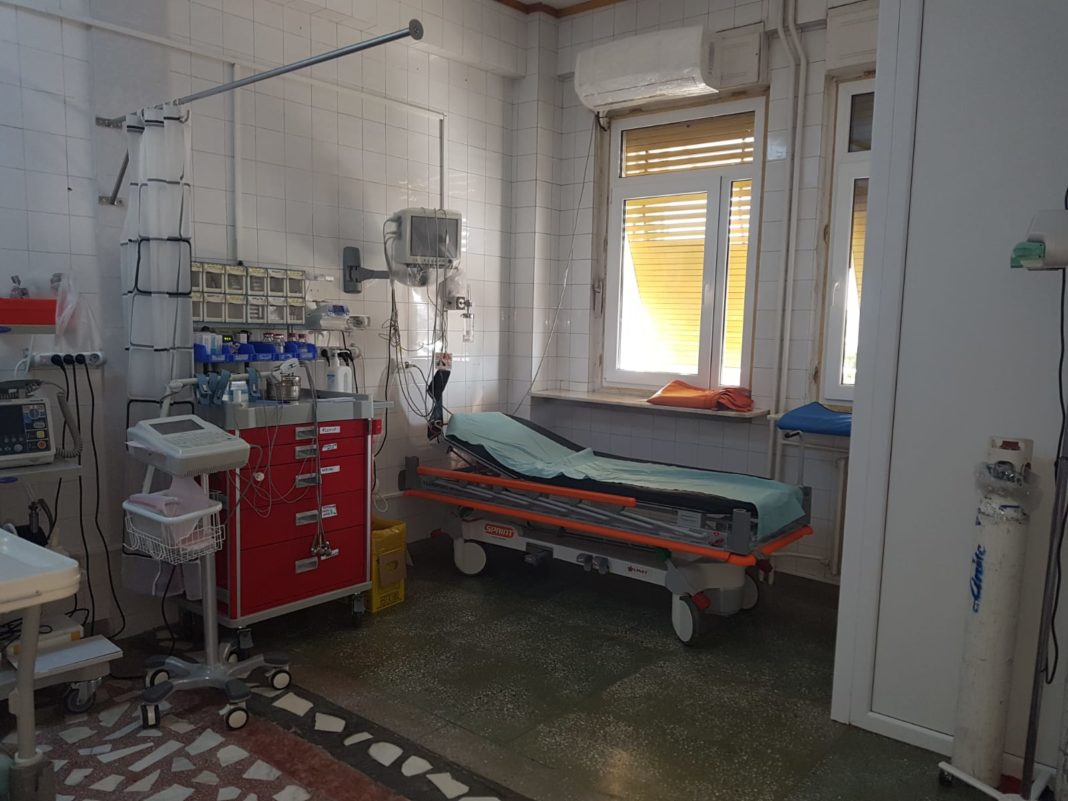 A început să scadă numărul de pacienți de la Spitalul COVID din Cărbunești