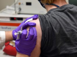Vaccinul anti-Covid-19 al Pfizer şi Biontech oferă ”90% protecţie”