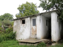 Ponderea locuinţelor din România care nu au o toaletă în interior este de peste zece ori mai mare decât media din UE.
