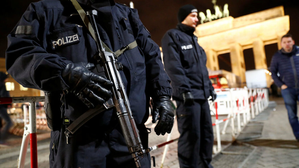 Berlin: Cel puţin trei persoane, rănite cu focuri de armă