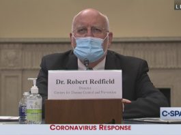 Un milion de americani au fost vaccinați anti-COVID-19, a anunţat Robert Redfield