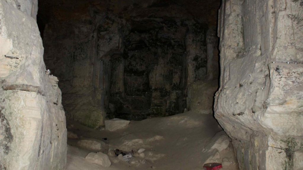 Orgie sexuală în Grotte de Caster din Belgia