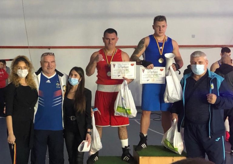 Box / Pugiliştii de la CSM Craiova s-au întors cu medalii de la Arad