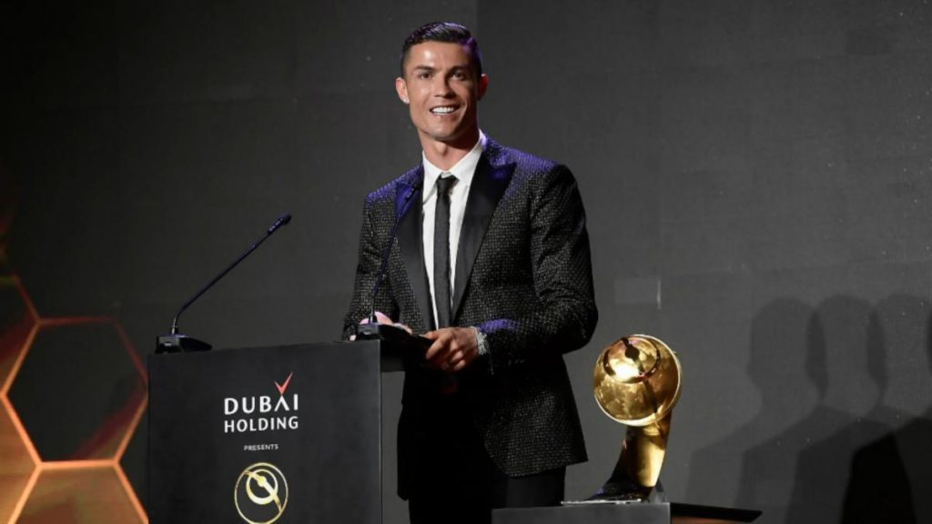 Cristiano Ronaldo, desemnat cel mai bun jucător al secolului XXI