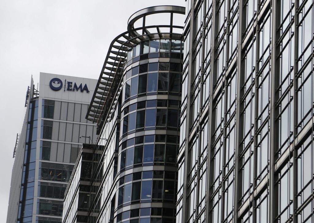 EMA consideră că datele primite despre vaccinurile Pfizer şi Moderna  sunt „foarte solide”