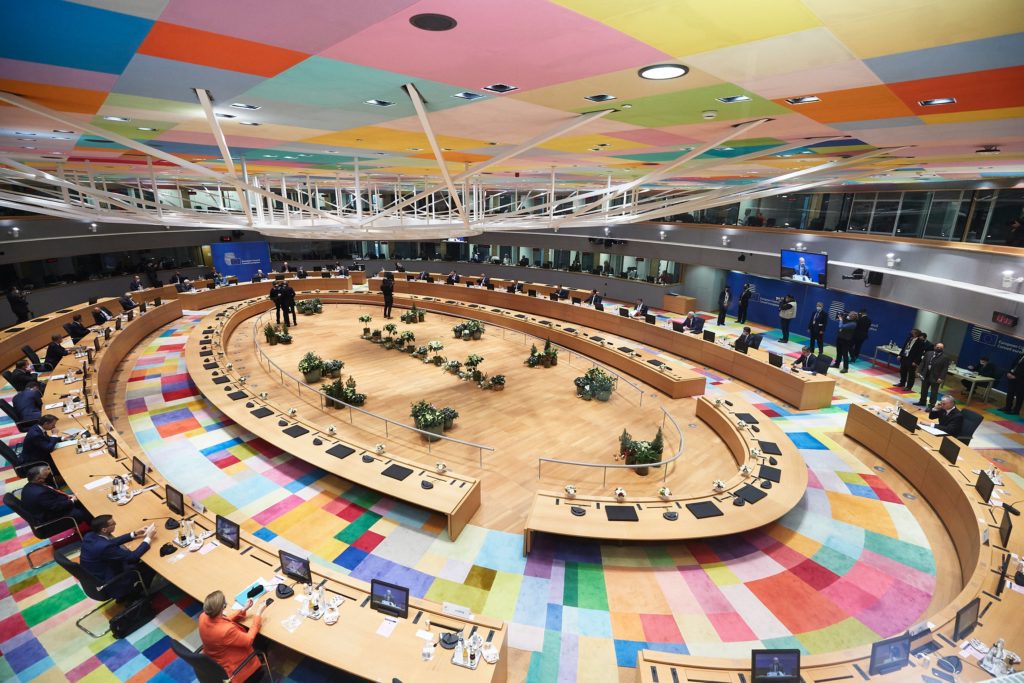 Summitul UE: Acord privind bugetul multianual şi Planul de relansare economică