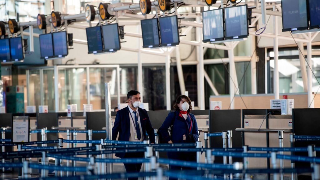 SUA: Cei care vin cu avionul din Marea Britanie au nevoie de teste negativ pentru Covid